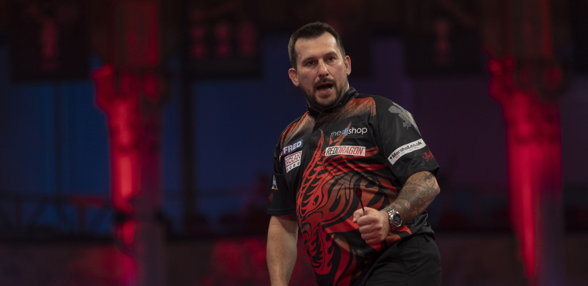Jonny Clayton in action at the Betfred World Matchplay