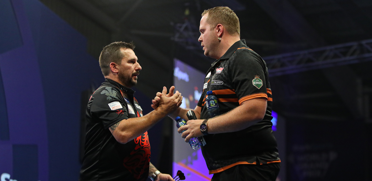 Jonny Clayton & Dirk van Duijvenbode (Kieran Cleeves/PDC)