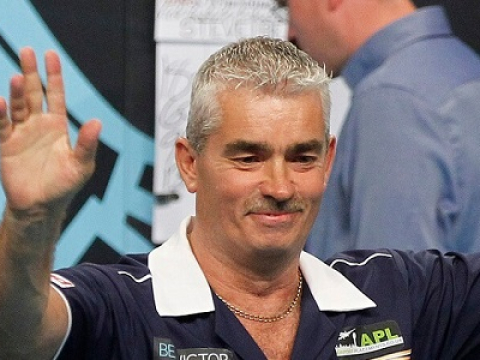 Steve Beaton (Lawrence Lustig, PDC)