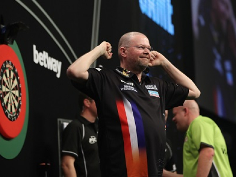 Raymond van Barneveld - Betway Premier League (Lawrence Lustig, PDC)