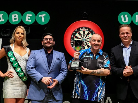 Phil Taylor - Unibet Melbourne Darts Masters (Tim Murdoch, PDC)