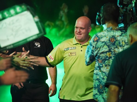 Michael van Gerwen - Unibet Champions League of Darts (Lawrence Lustig, PDC)