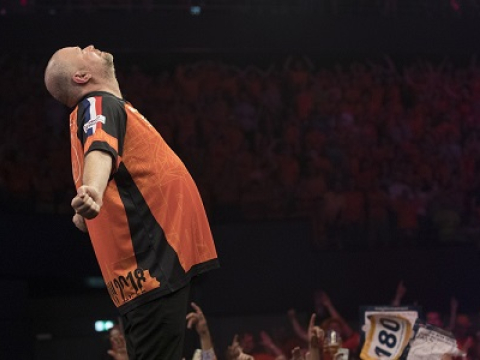 Raymond van Barneveld (Lawrence Lustig, PDC)