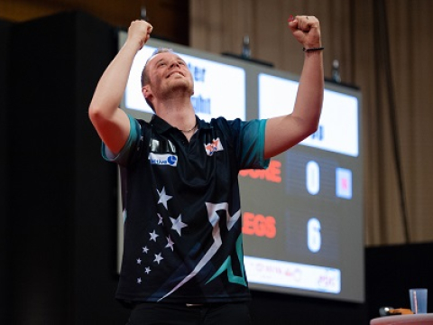 Max Hopp (Kelly Deckers, PDC)