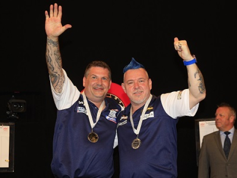 Gary Anderson & Peter Wright (Lawrence Lustig, PDC)