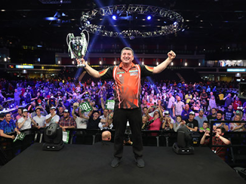 Mensur Suljovic (Lawrence Lustig, PDC)