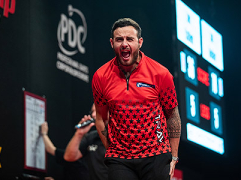 Joe Cullen (Stefan Strassenburg, PDC)