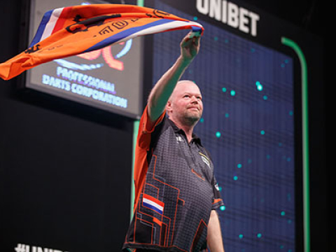 Raymond van Barneveld (Steve Welsh, PDC)