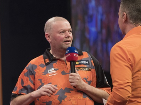 Raymond van Barneveld (Lawrence Lustig, PDC)