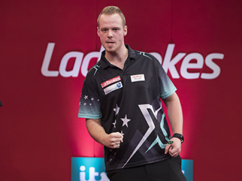 Max Hopp (Lawrence Lustig, PDC)