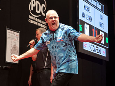 Ian White (Kais Bodensieck, PDC Europe)