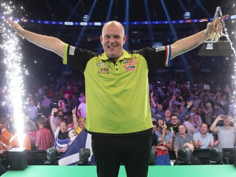 Michael van Gerwen (Lawrence Lustig, PDC)