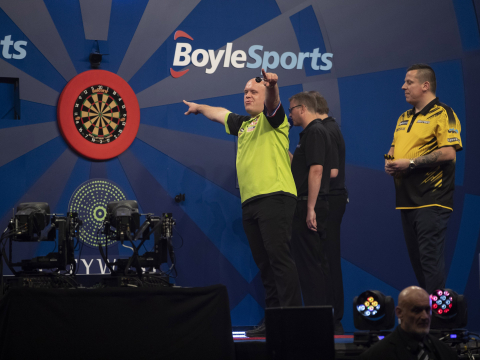 Michael van Gerwen, Dave Chisnall (Lawrence Lustig, PDC)