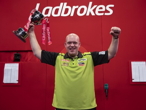 Michael van Gerwen (Lawrence Lustig, PDC)