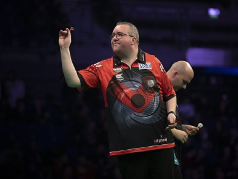 Stephen Bunting (Lawrence Lustig, PDC)