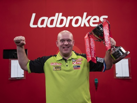 Michael van Gerwen (Lawrence Lustig, PDC)