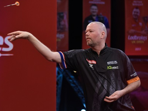 Raymond van Barneveld (Chris Dean, PDC)