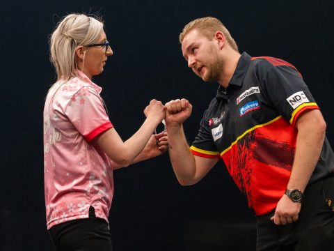 Fallon Sherrock, Dimitri Van den Bergh