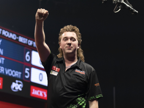 Danny Jansen celebrates defeating Vincent van der Voort at the Dutch Darts Championship