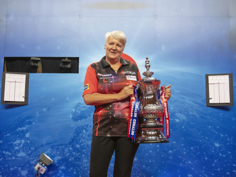 Lisa Ashton with the Betfred Women's World Matchplay trophy