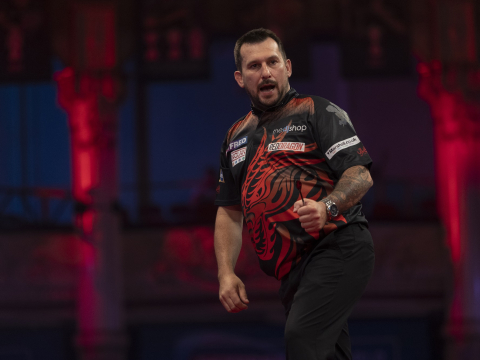 Jonny Clayton in action at the Betfred World Matchplay