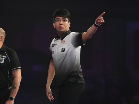 Xiaochen Zong prevailed on Night Three of the PDC China Premier League