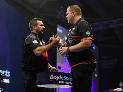 Jonny Clayton & Dirk van Duijvenbode (Kieran Cleeves/PDC)