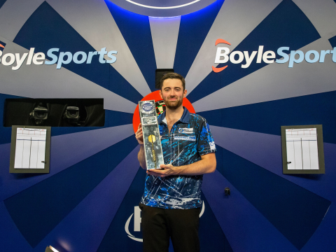 Luke Humphries (Simon O'Connor, PDC)