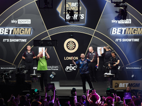 Luke Humphries (Kieran Cleeves, PDC)