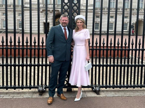 James & Samantha Wade (James Wade)