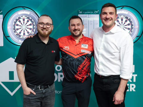 Jonny Clayton with Jack Sargeant & James Evans (Kieran Cleeves, PDC)