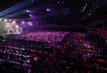 World Grand Prix crowd (Lawrence Lustig, PDC)