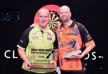 Michael van Gerwen & Raymond van Barneveld (Photosport)