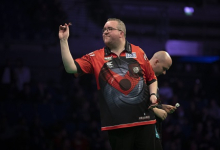 Stephen Bunting (Lawrence Lustig, PDC)