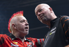 Peter Wright & Raymond van Barneveld (Kais Bodensieck/PDC)